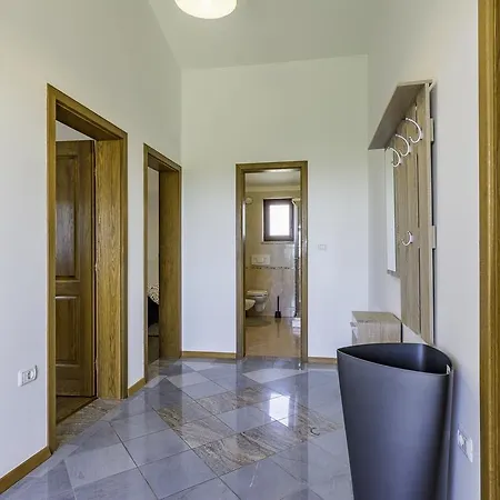 Sanja House With Apartamento